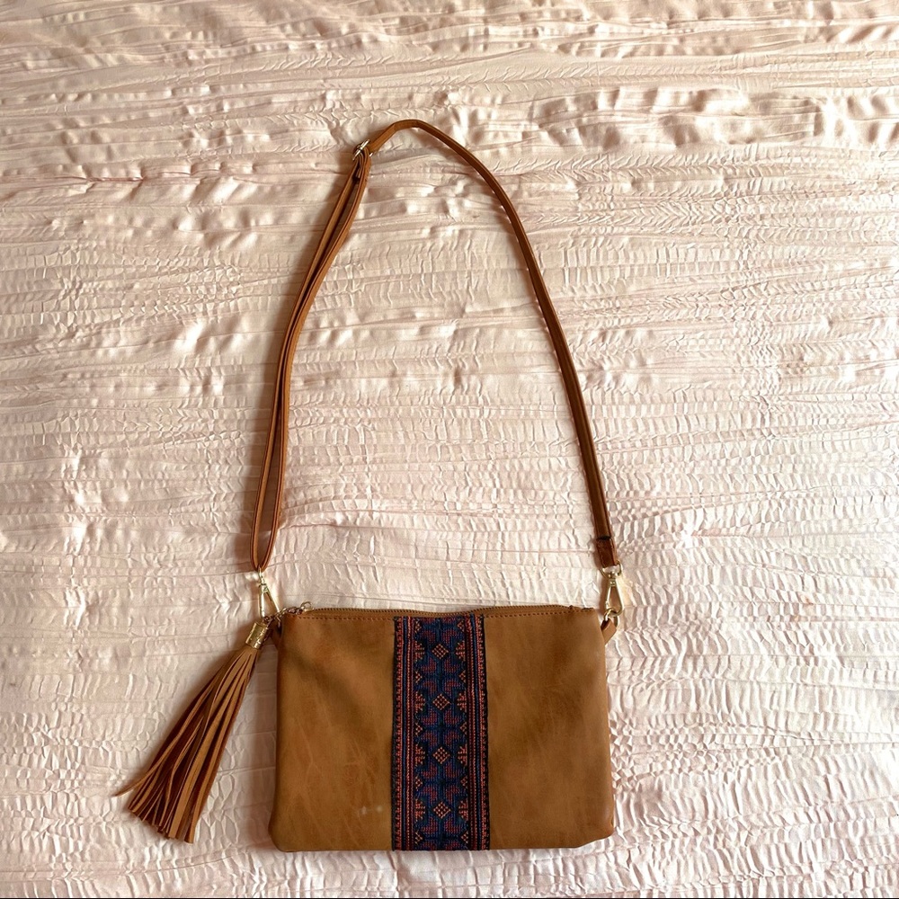 Leather crossbody purse with embroidery detail